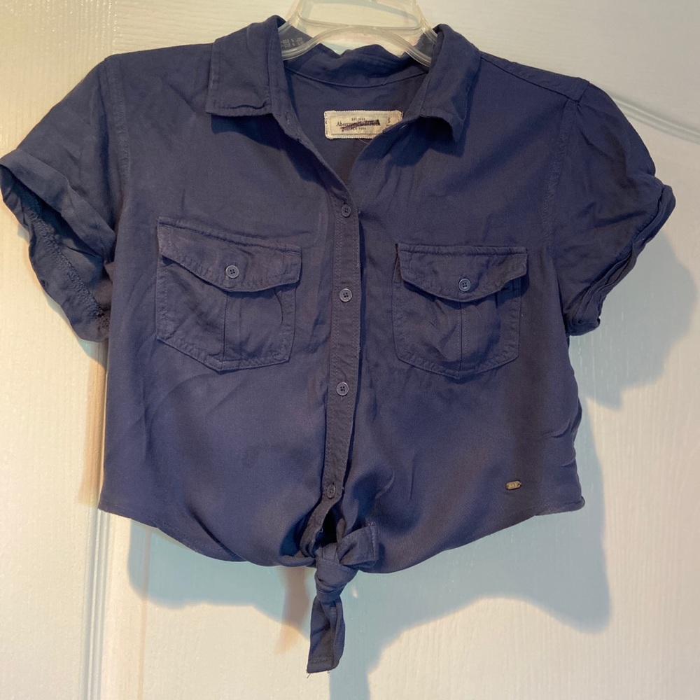 Cropped A&F polo style blue crop top